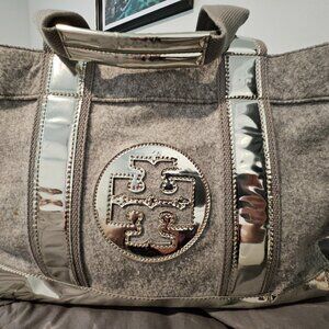 Tory Burch TOTE!   Unique!